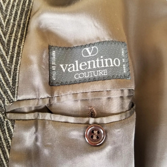 VALENTINO COUTURE. 90'S MEN'S  DESIGNER LONG HERRINGBONE COAT. ITALIAN 52L - Picture 6 of 6